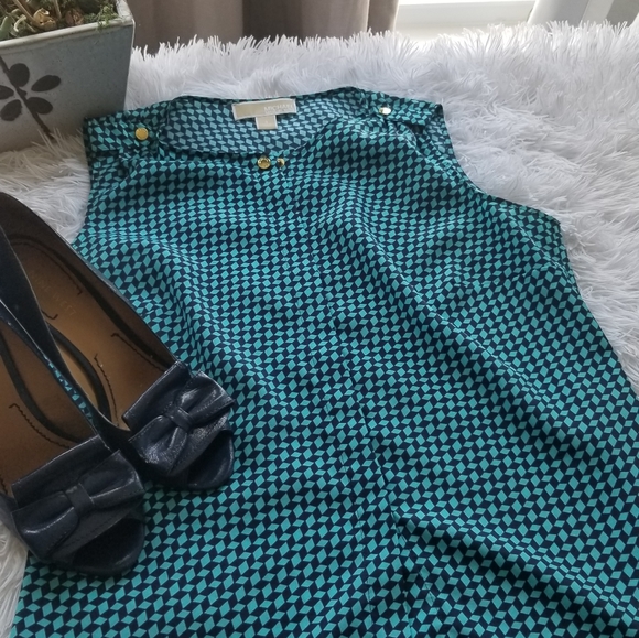 Michael Kors sleeveless shirt - Picture 2 of 4